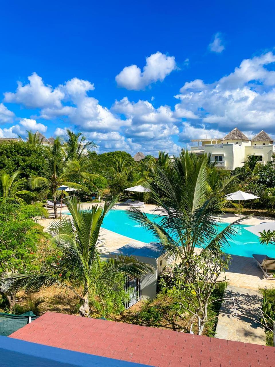 White Villa - Paparemo Beach Watamu Exteriör bild